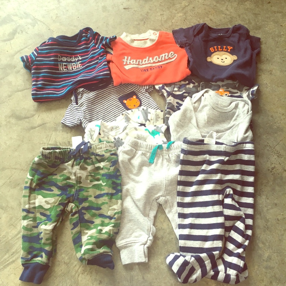 Carter’s Onesies lot.